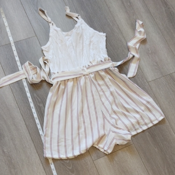 Love Squared High Waist White and Red Shorts - Picture 4 of 9